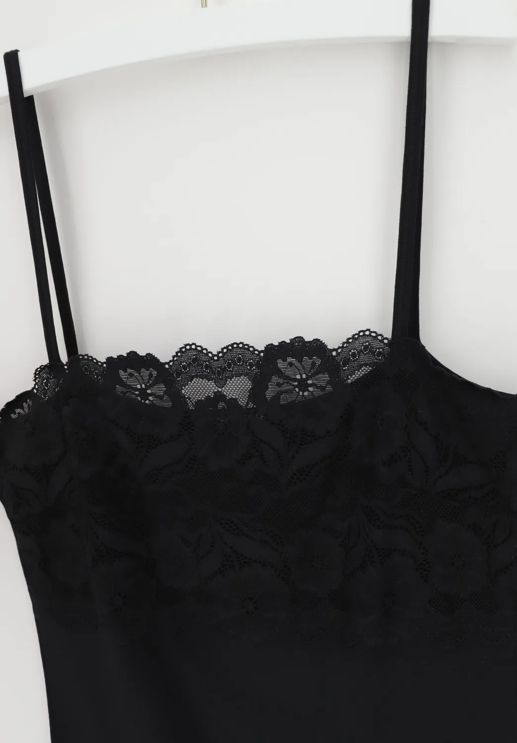 Lepel Avantgarde Essential canotta spalline strette nera micromodal