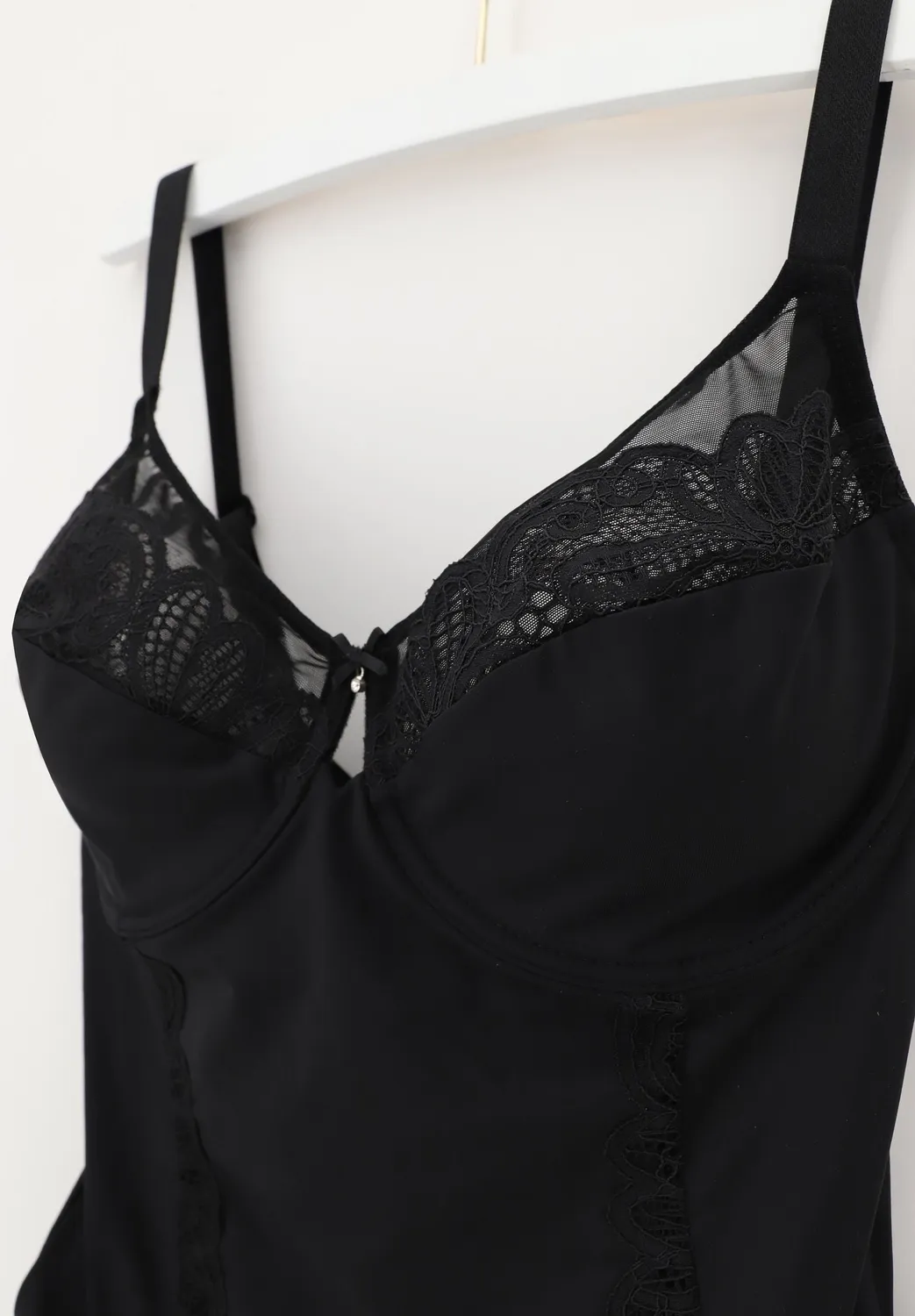 Lepel Belseno Allure 464 Body con Ferretto Nero Coppa C Pizzo