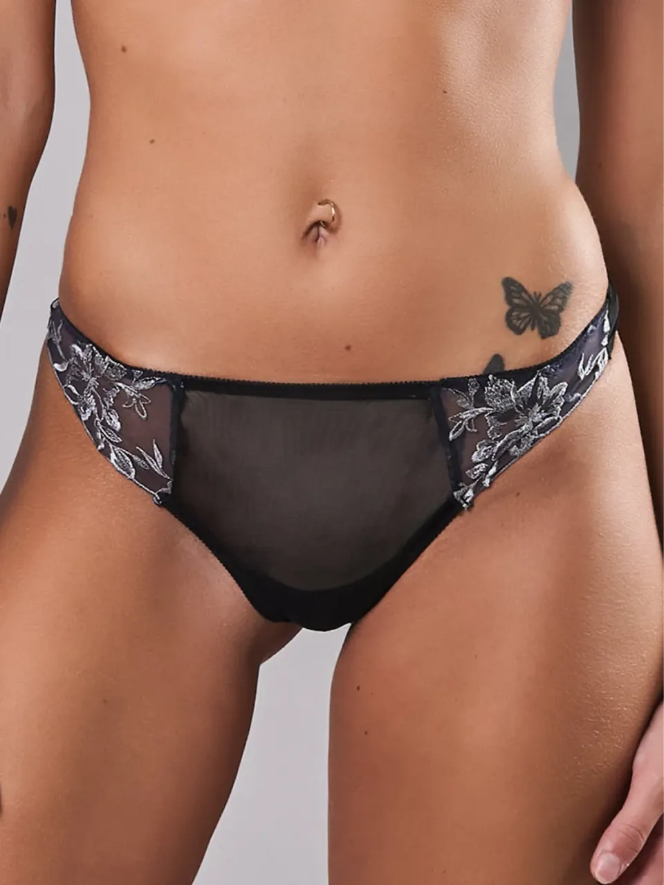 Si'èLei 8013 perizoma nero in tulle ricamato