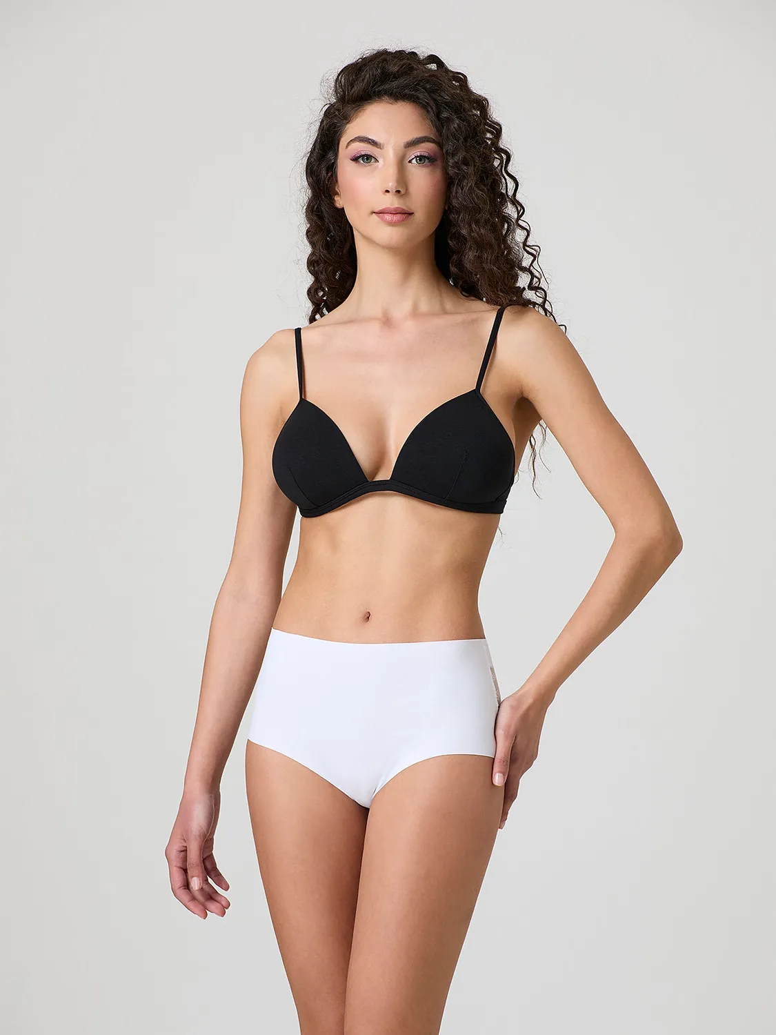 Jadea 8016 Slip Midi Taglio Laser in Pizzo Nero