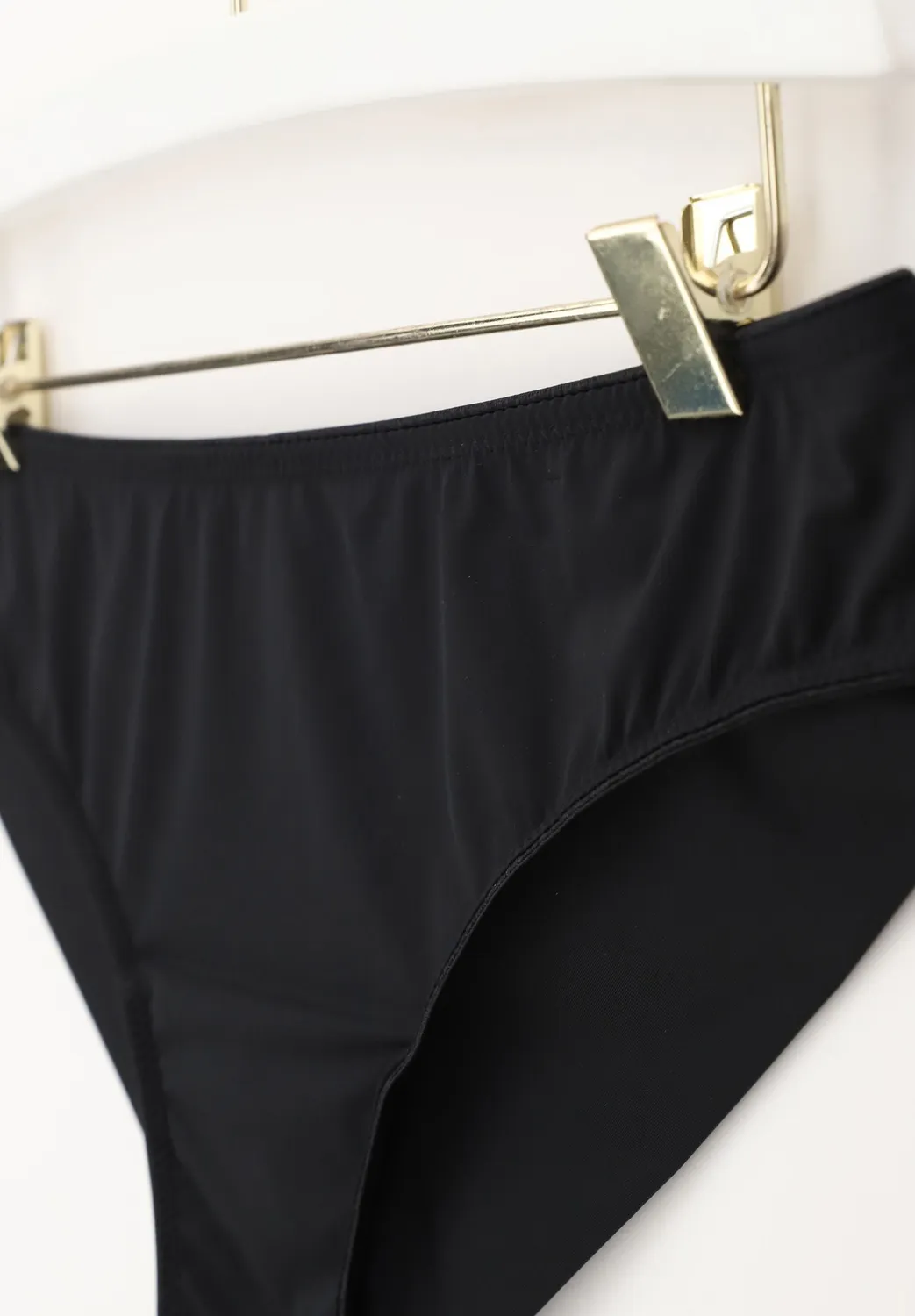 Lepel Elegance slip brasiliano nero microfibra invisibile