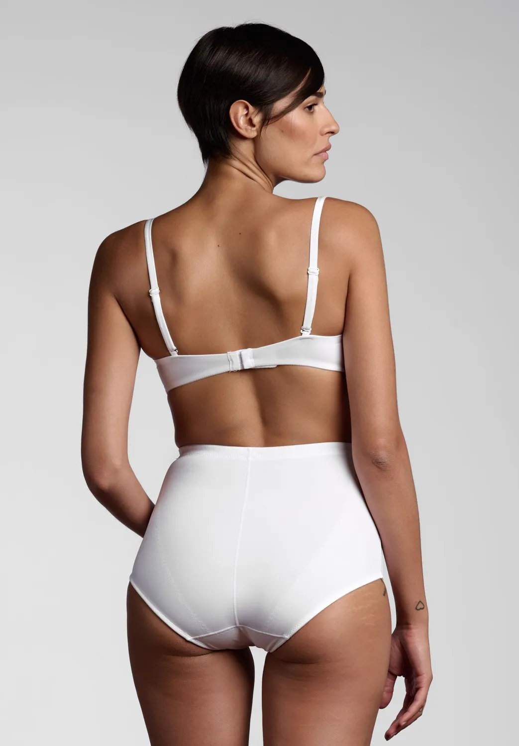 Lepel Classic Elisir guainetta modellante bianco