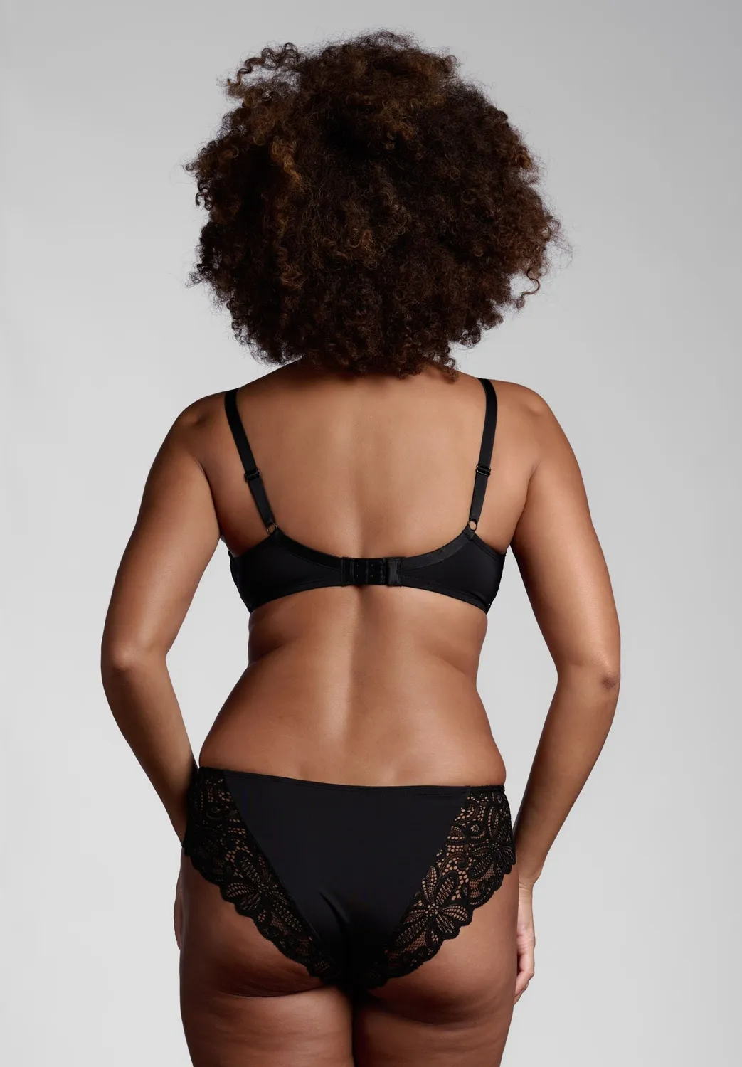 Lepel Belseno Allure 463 slip nero in microfibra e pizzo